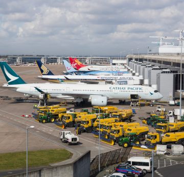 5 Aeroplanes at an airport